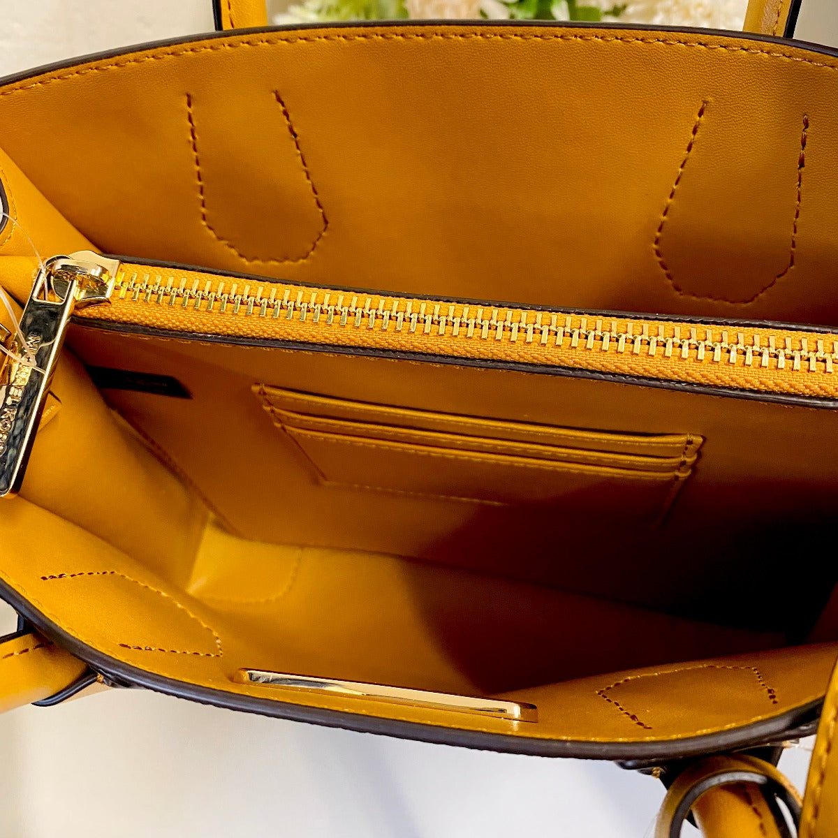 MICHAEL KORS 35F1GM9M2I MERCER MEDIUM MESSENGER SATCHEL BAG MK SIGNATURE MARIGOLD MICHAEL KORS 35F1GM9M2I MERCER MEDIUM MESSENGER SATCHEL BAG MK SIGNATURE MARIGOLD